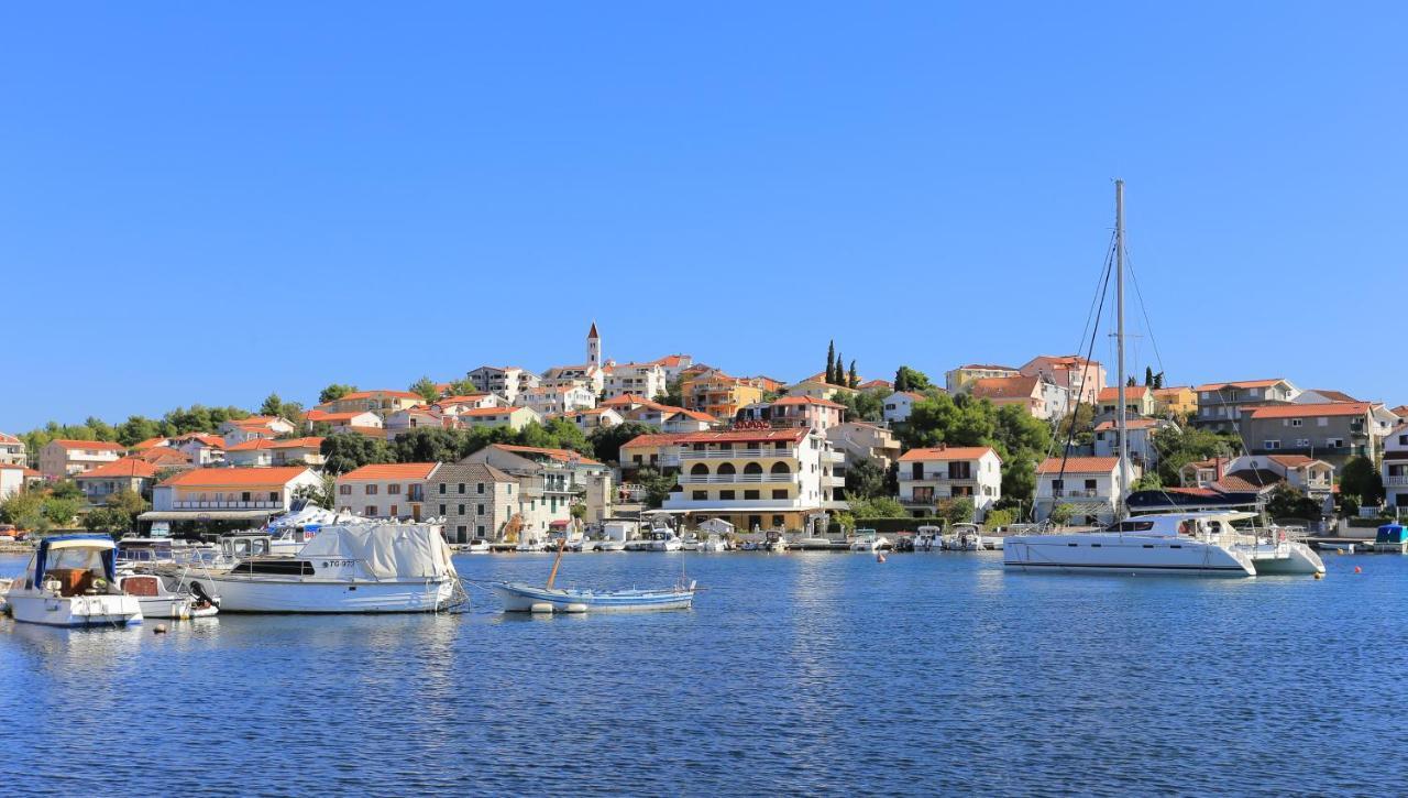 Apartments With A Parking Space Seget Vranjica, Trogir - 8507 Екстер'єр фото
